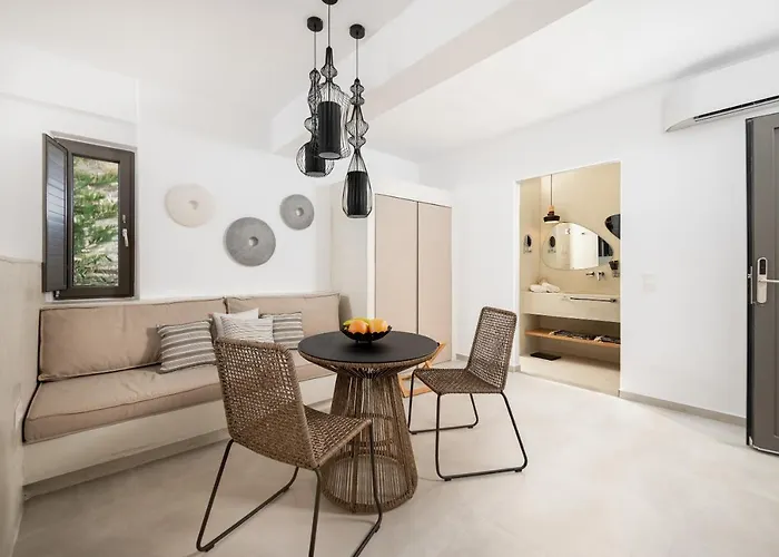 Mneme Suites & Villas